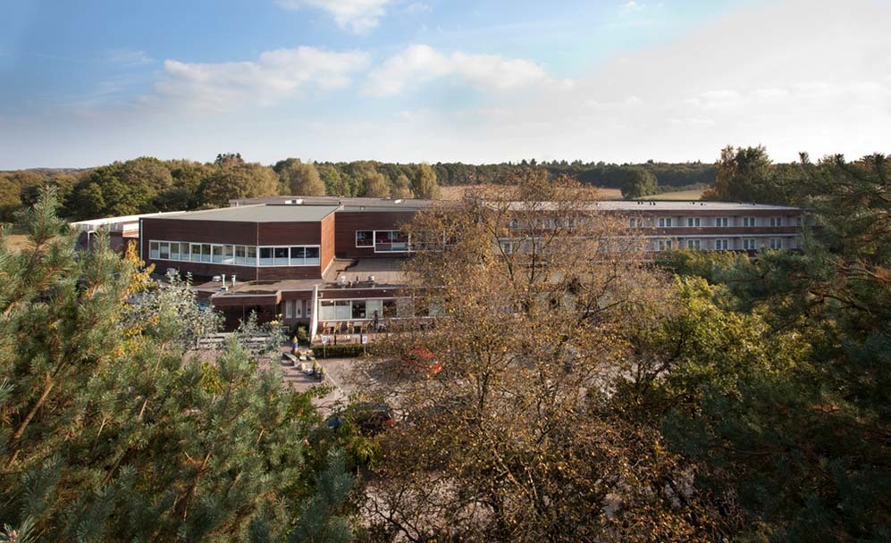 Luchtfoto van Fletcher Hotel-Restaurant De Zeegser Duinen